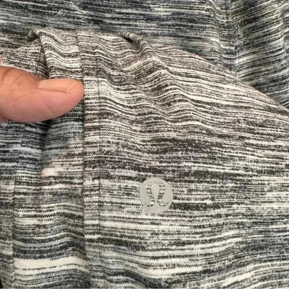 LULULEMON Ready To Rulu Pant Space Dye Camo Black White Size 8 - Picture 9 of 15